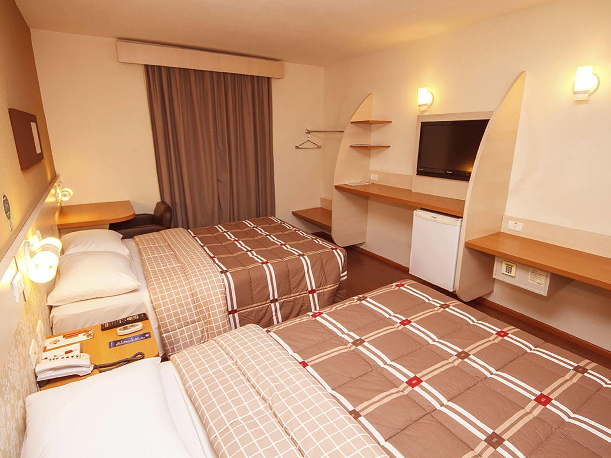 Hotel 10 Itajai/Navegantes 외부 사진